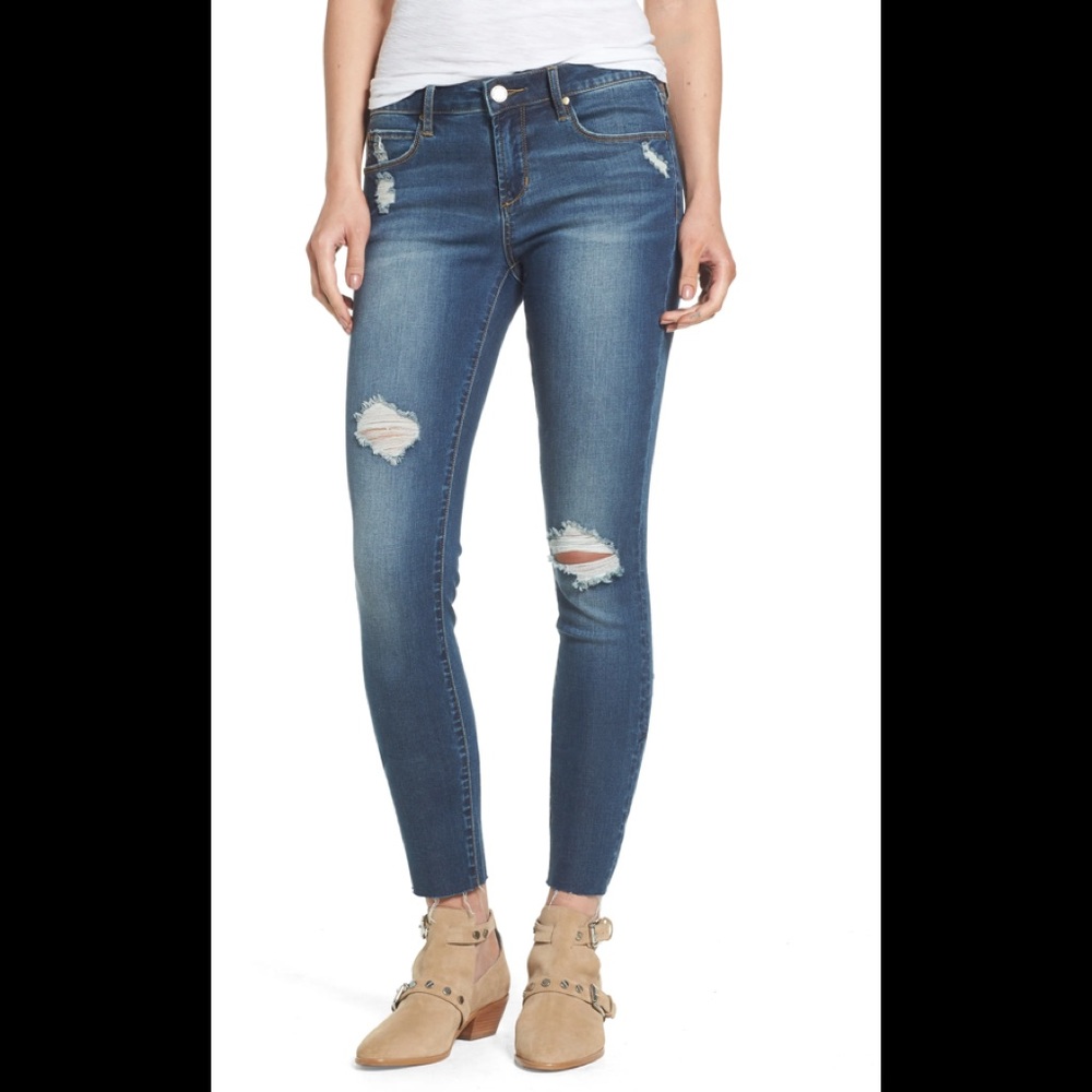 Sarah Distressed Skinny Jeans
ARTICLES OF SOCIETY